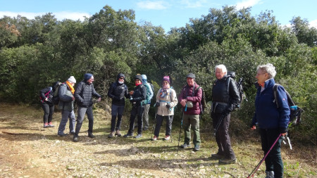 12 qui vont affronter une bise fort ventée !